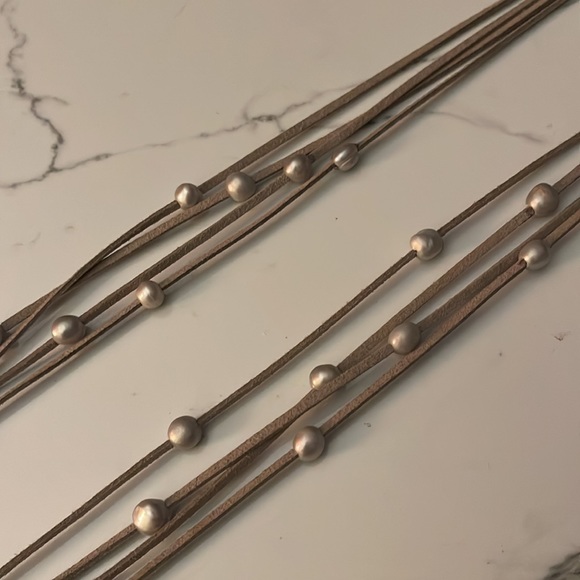 Grace& Heart Retired Leather/Pearl Necklace - Picture 4 of 4